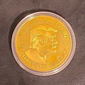 Trump Commemorative Gold tone 45/47  Coin “Make America Great Again”  1.75 inch